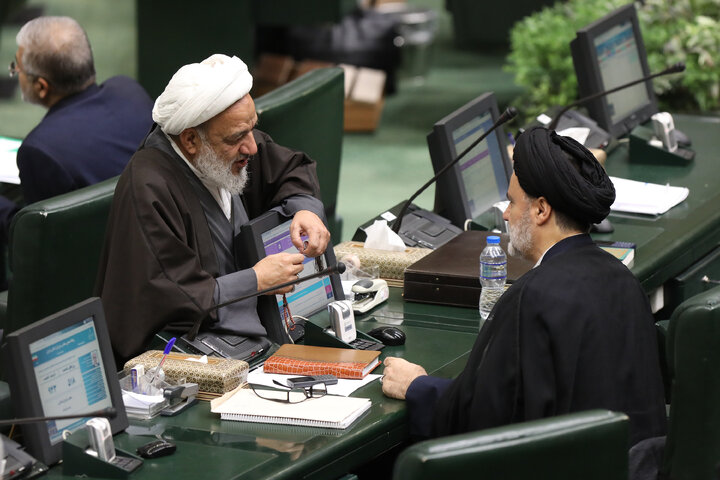 نشست علنی یکشنبه 4 آبان ماه مجلس شورای اسلامی