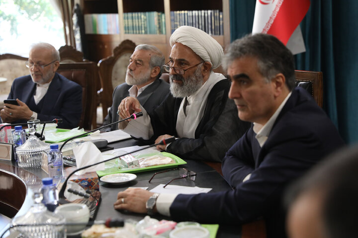 نشست مشترک یکشنبه 4 مهرماه نمایندگان با رئیس بانک مرکزی