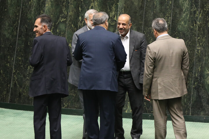 ناطقان میان دستور جلسه علنی یکشنبه ۴ آبان ماه مجلس