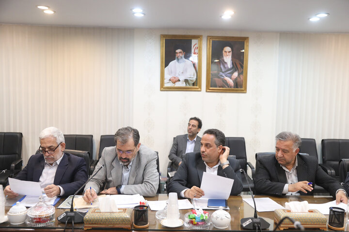 نشست مشترک مجمع نمایندگان اردبیل با وزیر نیرو