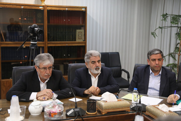 نشست مشترک مجمع نمایندگان اردبیل با وزیر نیرو