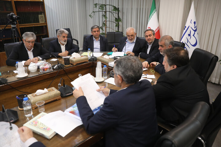 نشست مشترک مجمع نمایندگان اردبیل با وزیر نیرو