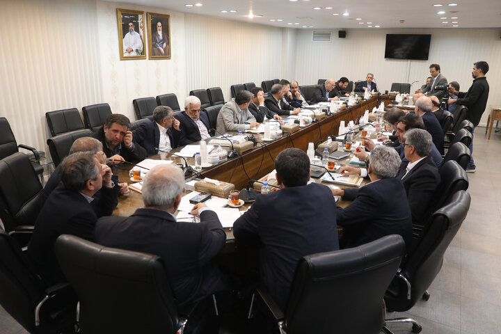 نشست مشترک مجمع نمایندگان اردبیل با وزیر نیرو