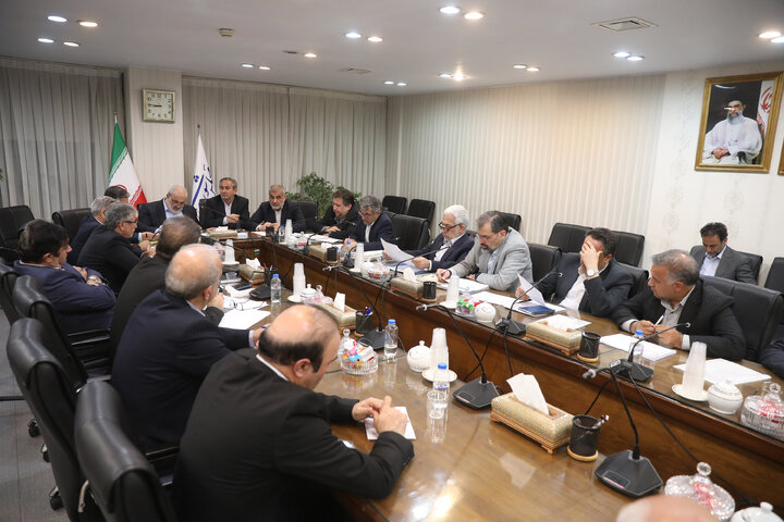 نشست مشترک مجمع نمایندگان اردبیل با وزیر نیرو