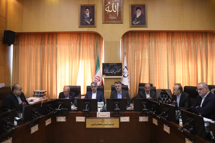 نشست 5 آبان 1404 فراکسیون دانشگاهیان،آموزش عالی و آینده پژوهی با حضور معاونین وزارت بهداشت و علوم