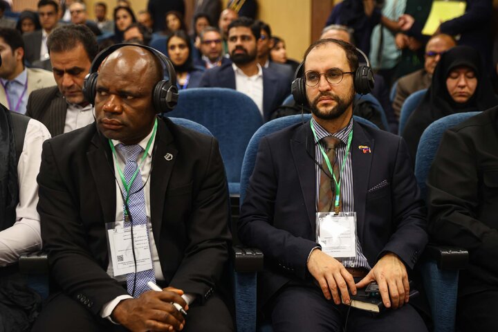 همايش سرمايه‌گذاري در صنعت نفت، گاز و پتروشيمی با حضور دکتر قالیباف