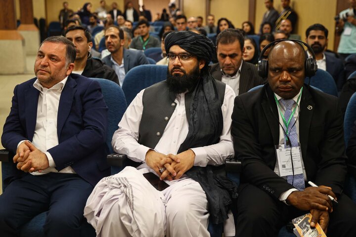 همايش سرمايهگذاري در صنعت نفت، گاز و پتروشيمی با حضور دکتر قالیباف