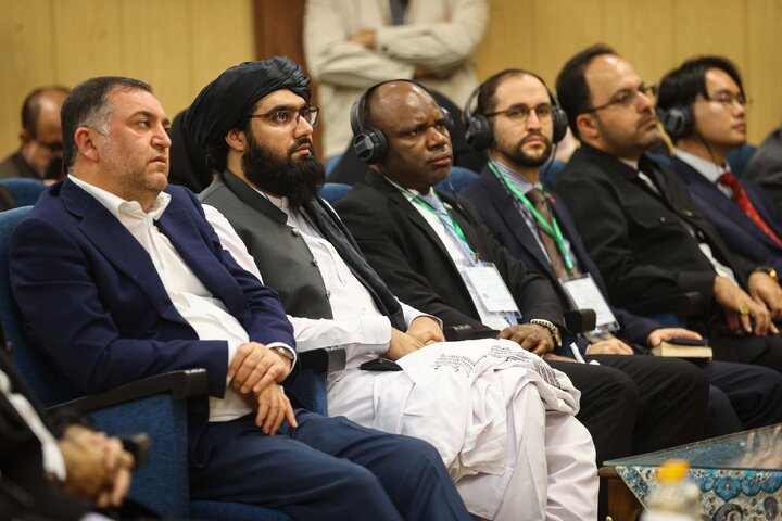 همايش سرمايهگذاري در صنعت نفت، گاز و پتروشيمی با حضور دکتر قالیباف