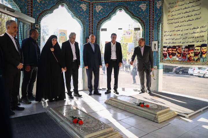 همايش سرمايهگذاري در صنعت نفت، گاز و پتروشيمی با حضور دکتر قالیباف