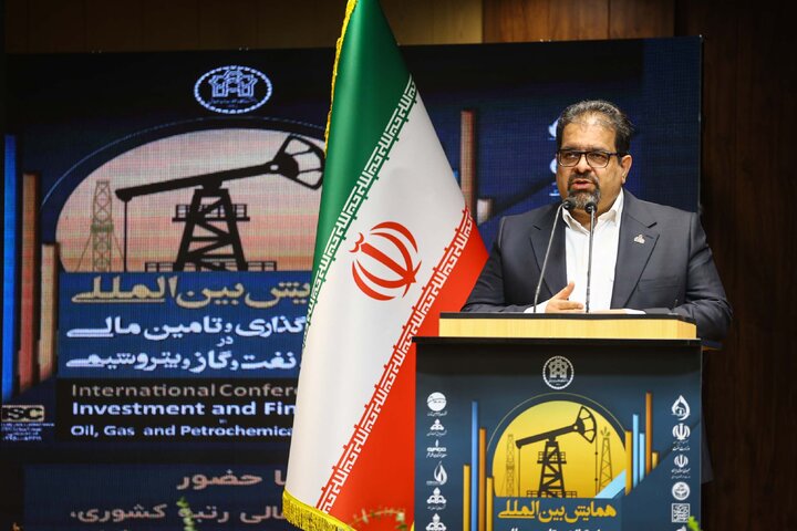 همايش سرمايهگذاري در صنعت نفت، گاز و پتروشيمی با حضور دکتر قالیباف