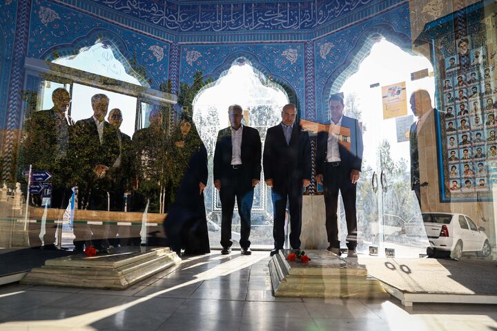همايش سرمايهگذاري در صنعت نفت، گاز و پتروشيمی با حضور دکتر قالیباف