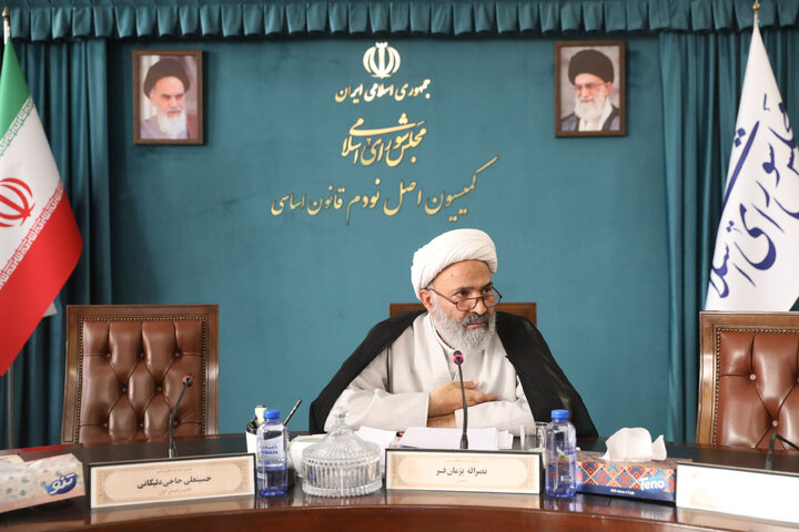 نشست 5 آبان 1404  کمیسیون اصل 90 با مسولان شرکت پالایش و پژوهش