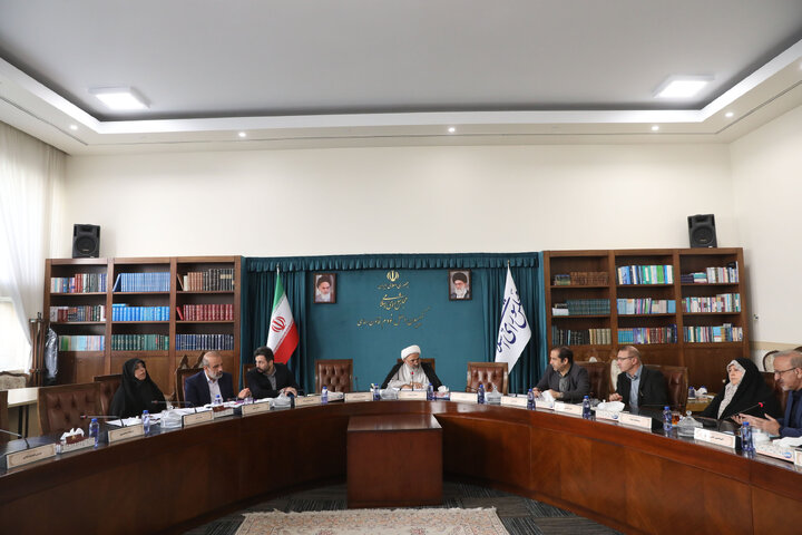 نشست 5 آبان 1404  کمیسیون اصل 90 با مسولان شرکت پالایش و پژوهش