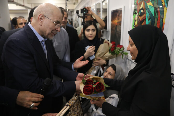بازدید دکتر قالیباف از نمایشگاه همام