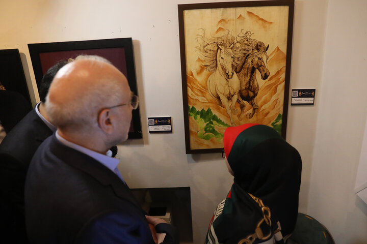 بازدید دکتر قالیباف از نمایشگاه همام
