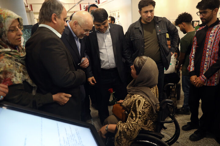 بازدید دکتر قالیباف از نمایشگاه همام