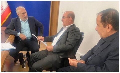 بازدید «دهقان» از پروژه روکش آسفالت ۱۲۰ کیلومتر از راههای روستایی کازرون/دستور پرداخت بودجه سد نرگسی صادر شد بازدید «دهقان» از پروژه روکش آسفالت ۱۲۰ کیلومتر از راههای روستایی کازرون/دستور پرداخت بودجه سد نرگسی صادر شد