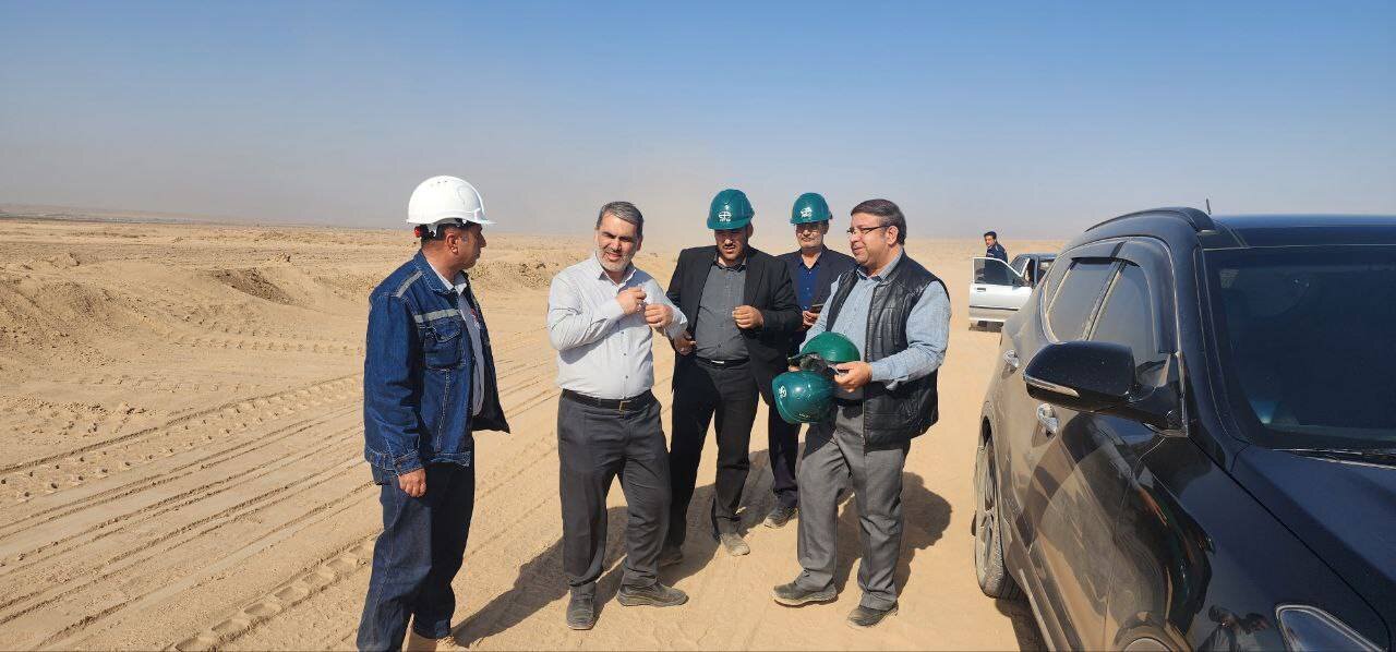 بازدید زنگنه از روند اجرایی عملیات ساخت فولاد ماهان سپهر البرز تربت حیدریه بازدید زنگنه از روند اجرایی عملیات ساخت فولاد ماهان سپهر البرز تربت حیدریه