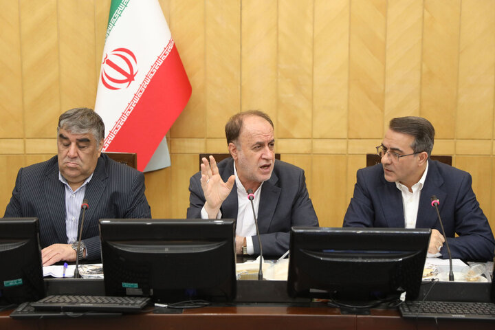 نشست هم اندیشی سیاست های ابلاغی مقام معظم رهبری با حضور رییس سازمان امور اداری و استخدامی