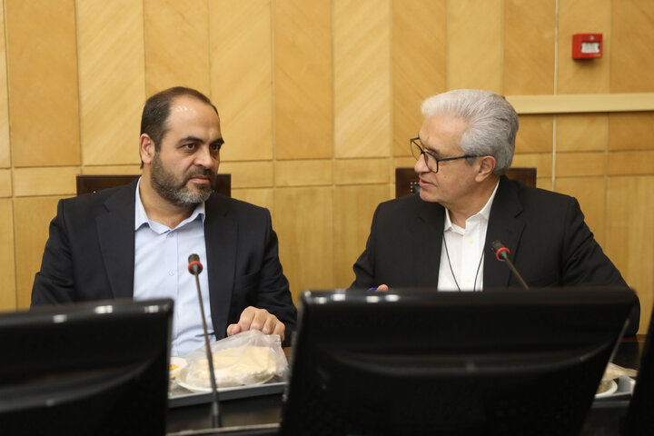 نشست هم اندیشی سیاست های ابلاغی مقام معظم رهبری با حضور رییس سازمان امور اداری و استخدامی