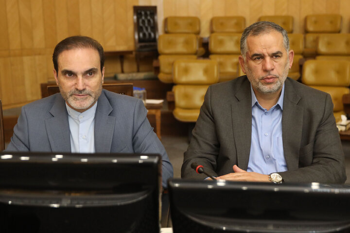 نشست هم اندیشی سیاست های ابلاغی مقام معظم رهبری با حضور رییس سازمان امور اداری و استخدامی