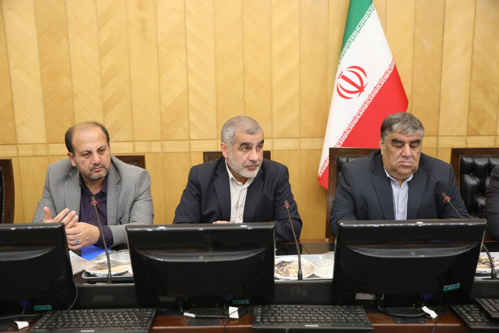 نشست هم اندیشی سیاست های ابلاغی مقام معظم رهبری با حضور رییس سازمان امور اداری و استخدامی