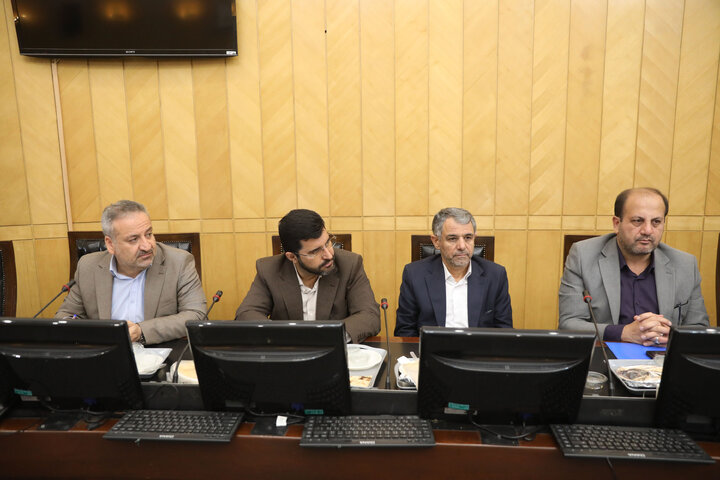 نشست هم اندیشی سیاست های ابلاغی مقام معظم رهبری با حضور رییس سازمان امور اداری و استخدامی
