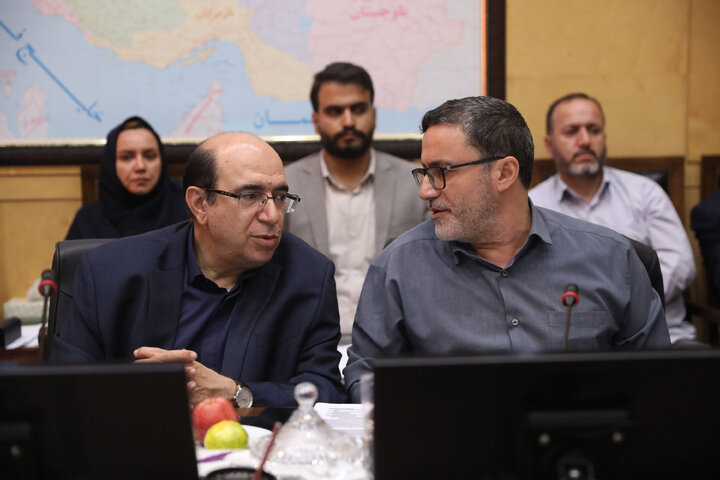 نشست 6 آبان 1404 کمیسیون صنایع و معادن با حضور وزیر نفت