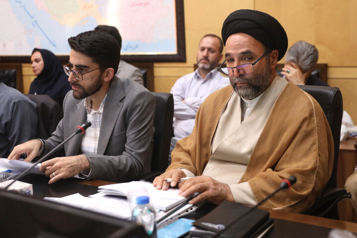 نشست 6 آبان 1404 کمیسیون صنایع و معادن با حضور وزیر نفت