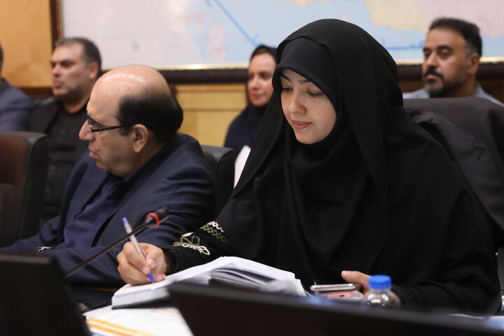 نشست 6 آبان 1404 کمیسیون صنایع و معادن با حضور وزیر نفت