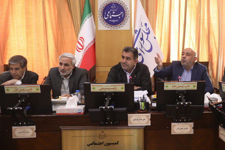 نشست 6 آبان 1404 کمیسیون اجتماعی با حضور وزیر کار