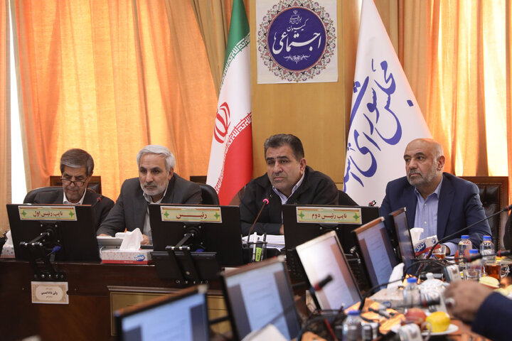 نشست 6 آبان 1404 کمیسیون اجتماعی با حضور وزیر کار