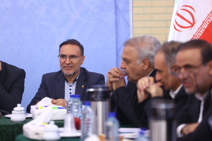 نشست اعضای فراکسیون فرهنگیان با مسئولین وزارت آموزش و پرورش