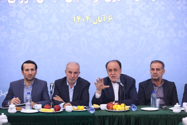 نشست اعضای فراکسیون فرهنگیان با مسئولین وزارت آموزش و پرورش