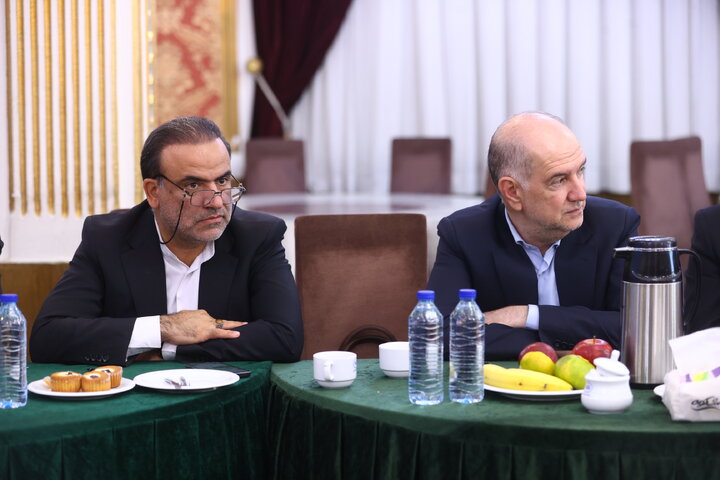 نشست اعضای فراکسیون فرهنگیان با مسئولین وزارت آموزش و پرورش