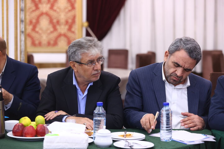 نشست اعضای فراکسیون فرهنگیان با مسئولین وزارت آموزش و پرورش