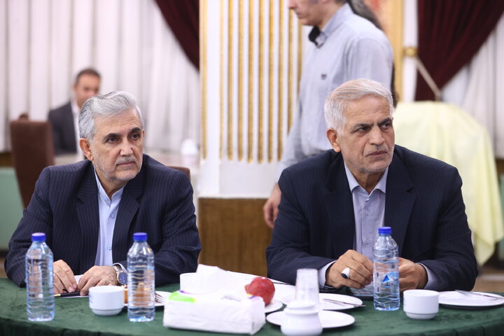 نشست اعضای فراکسیون فرهنگیان با مسئولین وزارت آموزش و پرورش