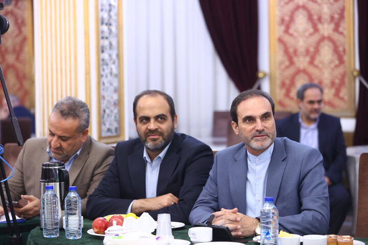 نشست اعضای فراکسیون فرهنگیان با مسئولین وزارت آموزش و پرورش