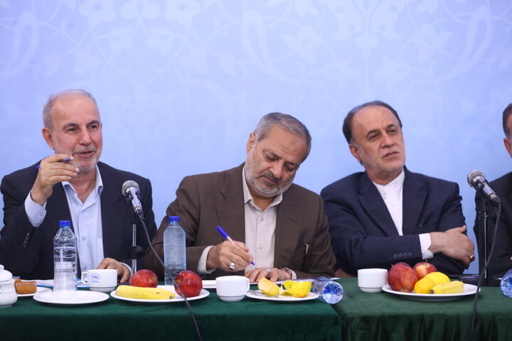 وزیر آموزش و پرورش