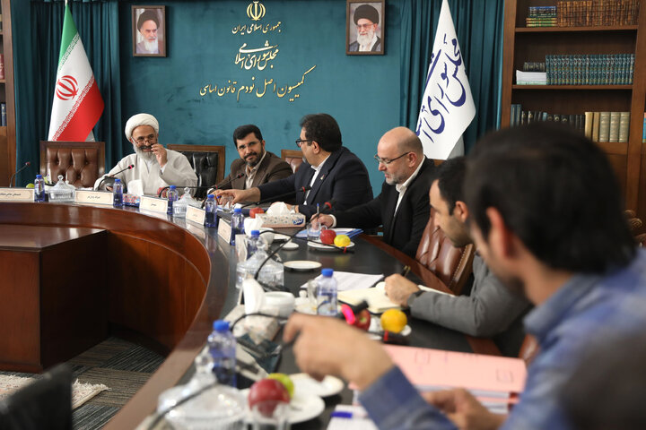 نشست کمیسیون اصل 90با حضور مدیر عامل شرکت گاز ملی گاز ایران