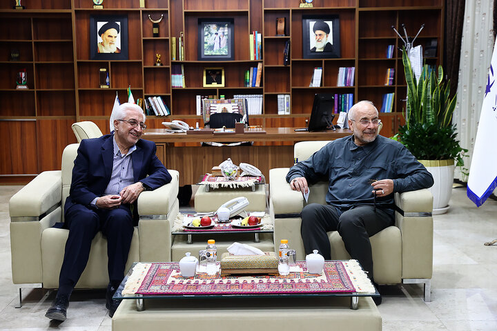 جلسه رییس مجلس با استاندار و نمایندگان خراسان شمالی