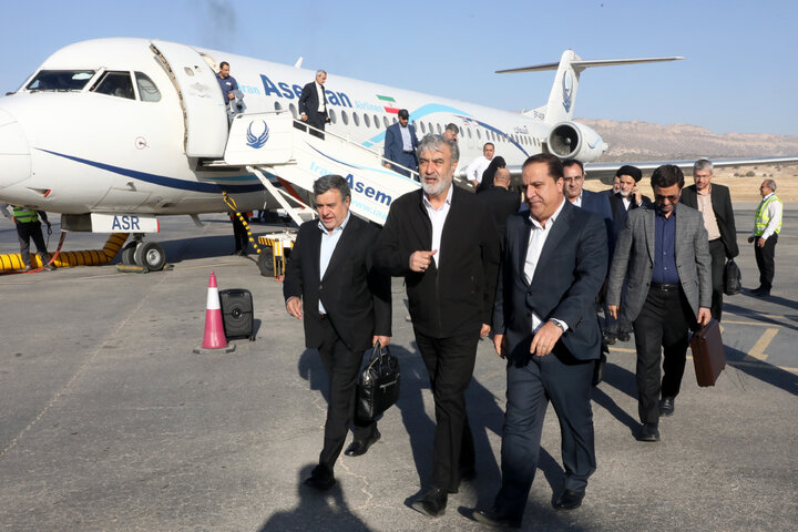 ستقبال از اعضای کمیسیون امنیت ملی در فرودگاه ایلام و حضور در گلزار شهدا