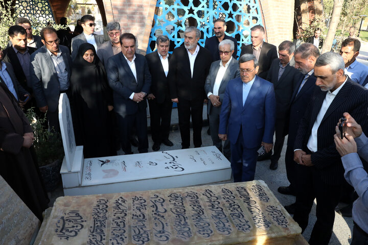 ستقبال از اعضای کمیسیون امنیت ملی در فرودگاه ایلام و حضور در گلزار شهدا