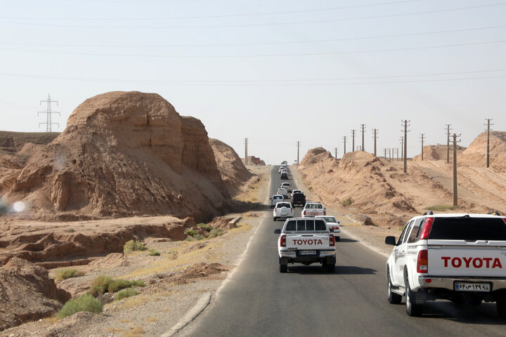 بازدید اعضای کمیسیون امنیت ملی از میدان نفتی آذر