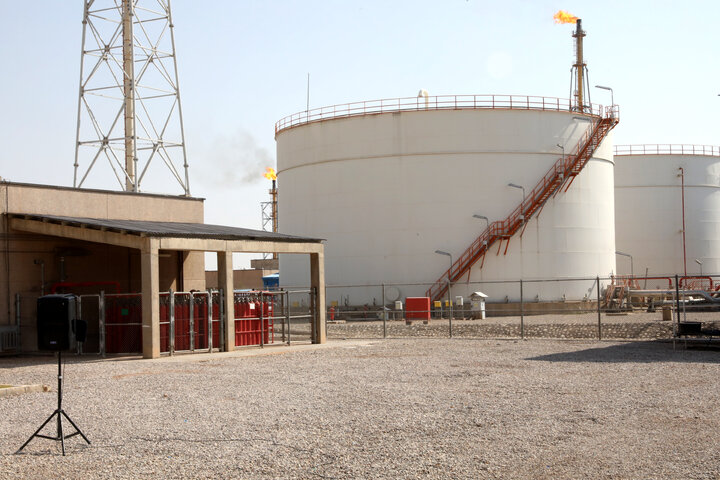 بازدید اعضای کمیسیون امنیت ملی از میدان نفتی آذر