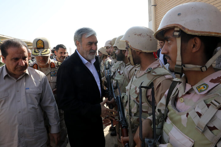 بازدید اعضای کمیسیون امنیت ملی از مرز مهران و پاسگاه مرزی زعفرانیه