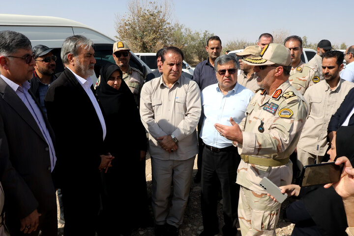 بازدید اعضای کمیسیون امنیت ملی از مرز مهران و پاسگاه مرزی زعفرانیه