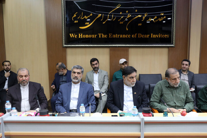 نشست کارگروه پیگیری مشکلات پایانه مرزی مهران و روابط اقتصادی با عراق