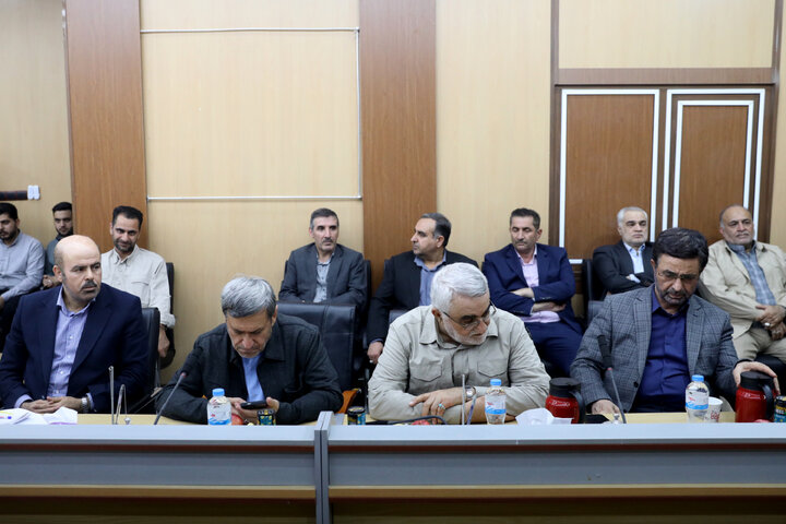 نشست کارگروه پیگیری مشکلات پایانه مرزی مهران و روابط اقتصادی با عراق