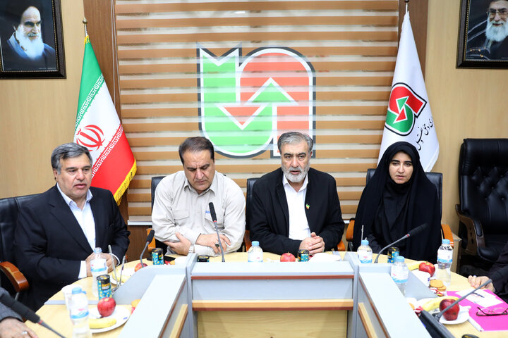 نشست کارگروه پیگیری مشکلات پایانه مرزی مهران و روابط اقتصادی با عراق